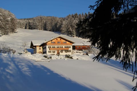 Haus Freynend Farm Stay in Berchtesgadener Land