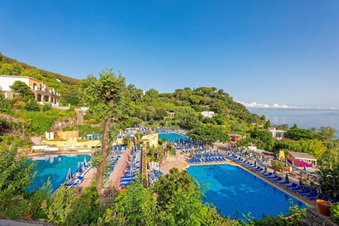 Day, Natural landscape, Mountain view, Pool view, Sea view, Swimming pool, sunbed