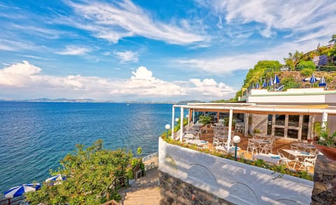 Property building, Restaurant/places to eat, View (from property/room), Balcony/Terrace, Sea view