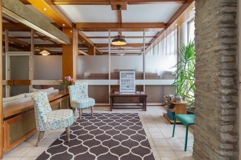 Lobby or reception, Internal: Not applicable to any particular room