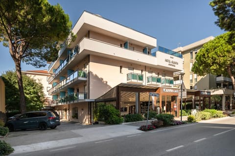 Property building, Neighbourhood, Street view, Parking