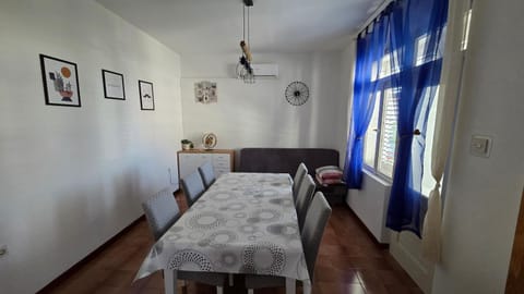 Apartman Juraga Apartment in Murter