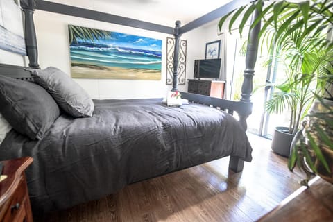 Bedroom, Garden view