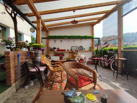 Patio, View (from property/room), Balcony/Terrace, City view, Inner courtyard view