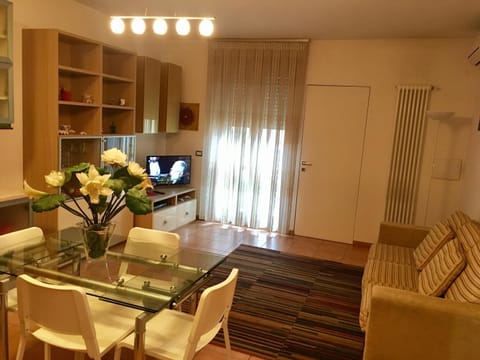 TV and multimedia, Living room, Other, Photo of the whole room