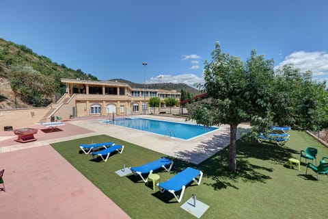 Swimming pool, Swimming pool