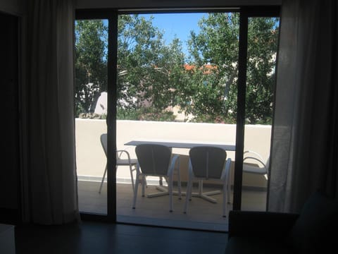 Patio, View (from property/room), Living room, Dining area