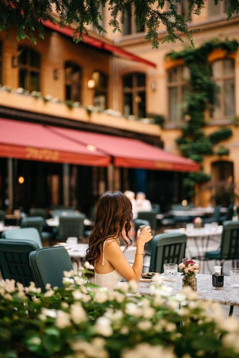 Restaurant/places to eat, Inner courtyard view