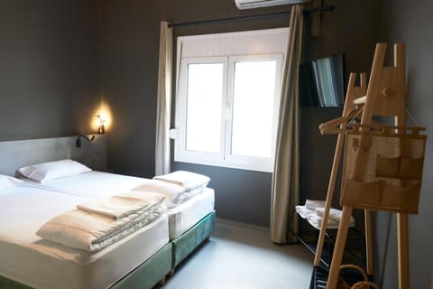 Bed, Photo of the whole room, Bedroom, furniture