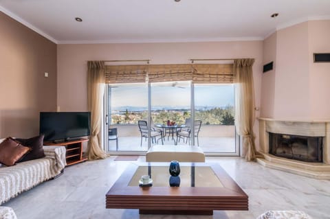 Balcony/Terrace, Living room, Seating area, Dining area
