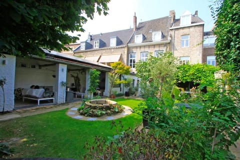Bed & breakfast in monumental house maastricht centre Bed and Breakfast in Maastricht