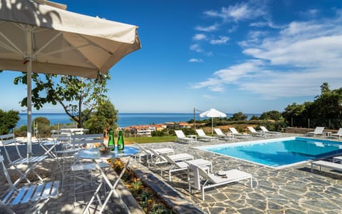 Day, Summer, Garden, Lounge or bar, Beach, On site, Garden view, Pool view, Sea view, Swimming pool