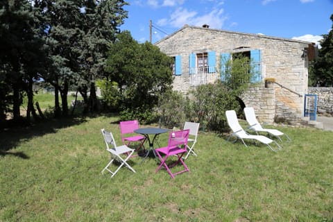 Facade/entrance, Day, Summer, Garden view