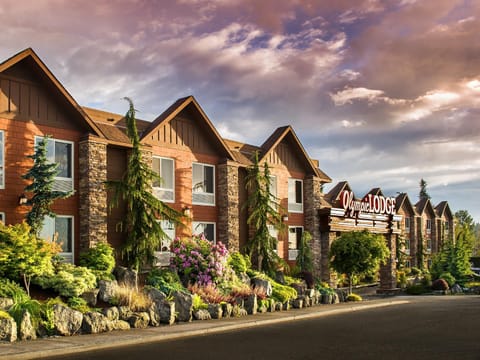 Facade/entrance, Area and facilities