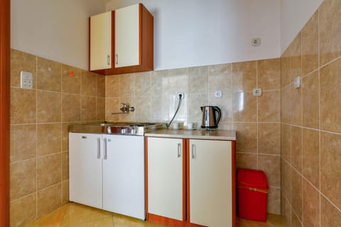 Rooms and Apartments Oregon Bed and Breakfast in Budva