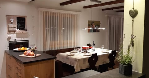 Helvetia (388 Sr) 2. Stock Apartment in Lantsch/Lenz