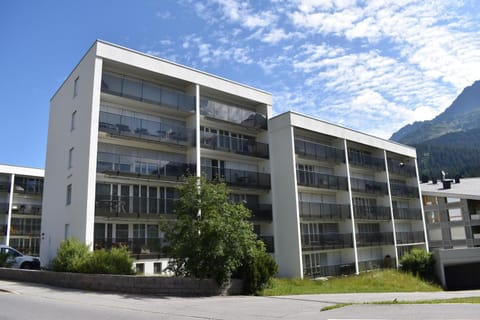 Ladina 76 (215 Sh) Apartment in Lantsch/Lenz
