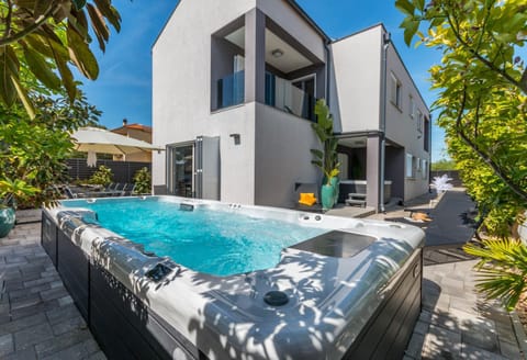 House with pool Ledenko Apartment in Biograd na Moru