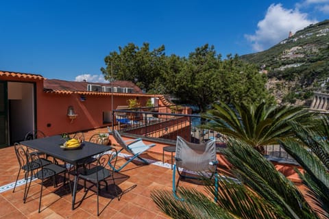 Domus Le Postali Apartment in Vico Equense