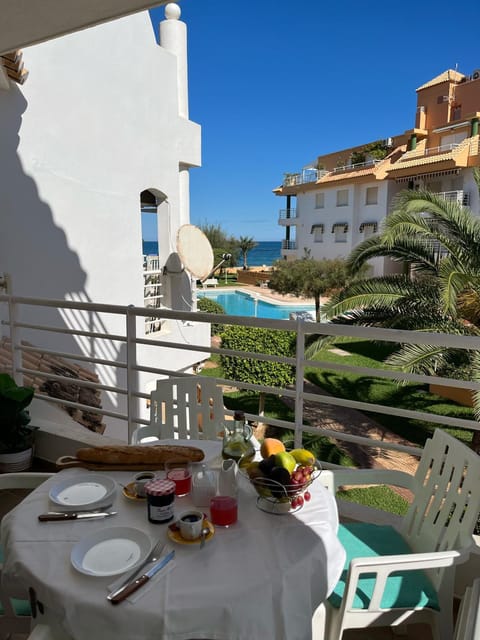 Off site, Coffee/tea facilities, Balcony/Terrace, Dining area, Garden view, Pool view, Sea view, internet