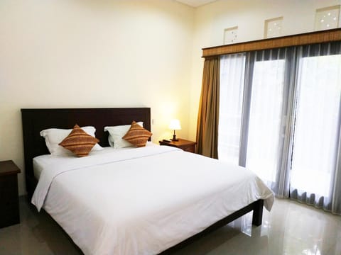 Dwiputra Guest House Bed and Breakfast in North Kuta