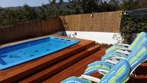 Swimming pool, Location, children, Family