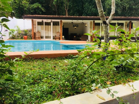 Property building, Garden, On site
