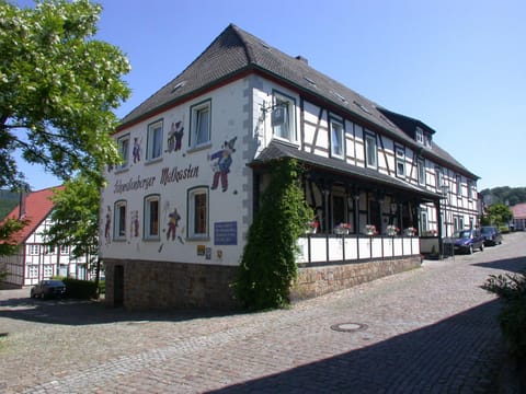 Facade/entrance