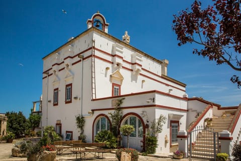 Facade/entrance, Decorative detail