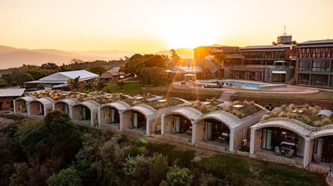 Property building, Natural landscape, Sunrise