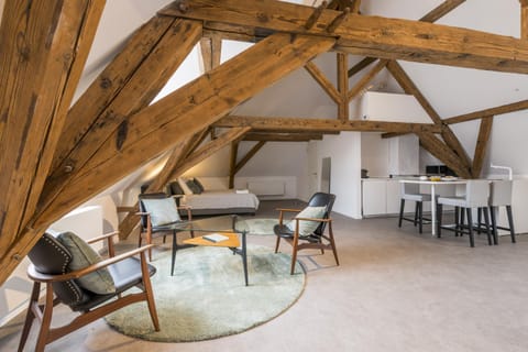 Living room, Dining area