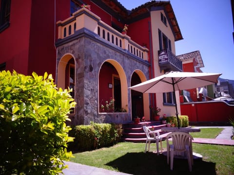 Property building, Patio, Facade/entrance, Day