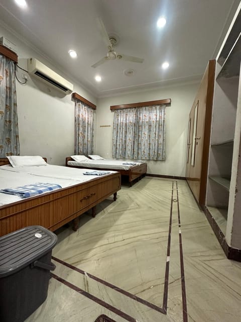 Bed, Photo of the whole room, Bedroom, towels, air conditioner