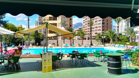 Swimming pool, Swimming pool