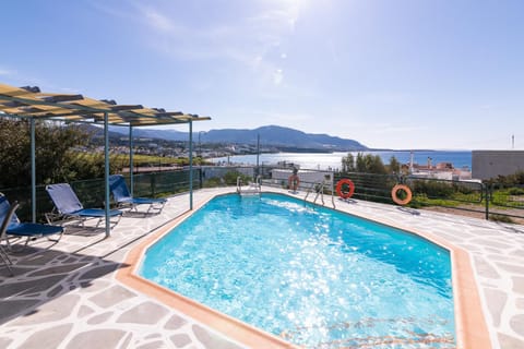 Day, Mountain view, Pool view, Swimming pool, sunbed