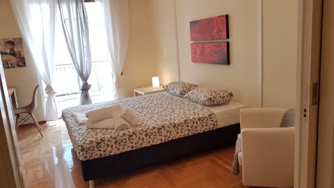 Menta errathens Apartment - Athens Center, 5 BD, 2 BATH Apartment in Athens