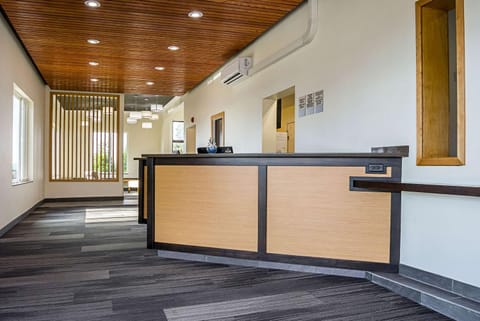 Lobby or reception, On site