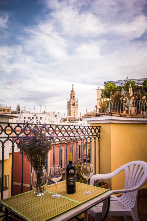 Facade/entrance, Balcony/Terrace, City view, Landmark view, Street view