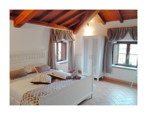 Staff, Bed, Day, Night, People, View (from property/room), Other, Decorative detail, Bedroom, Guests, Time of day, Location, Sunrise, Sunset, group of guests, Family