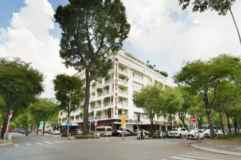Property building, Location