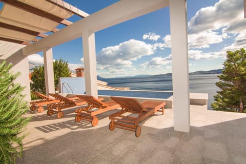 Pool view, Sea view