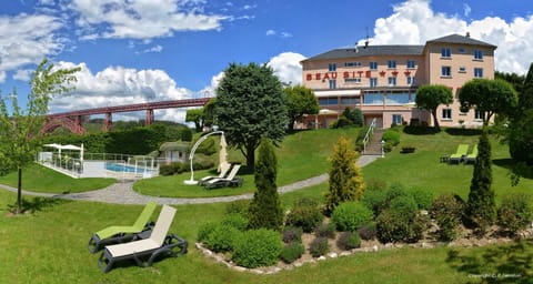 Restaurant/places to eat, Fishing, Garden, Windsurfing, Area and facilities, Swimming pool, Swimming pool