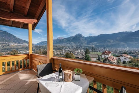 Patio, Natural landscape, View (from property/room), Balcony/Terrace, Mountain view
