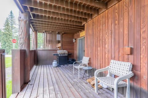 Big Mountain Getaway with Trail-Slope Access Apartment in Whitefish