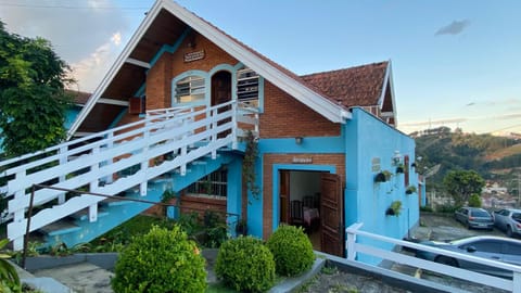 Property building, Natural landscape, Parking