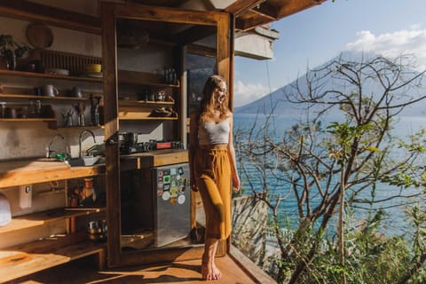 People, View (from property/room), Kitchen or kitchenette, Lake view, Mountain view, kitchen