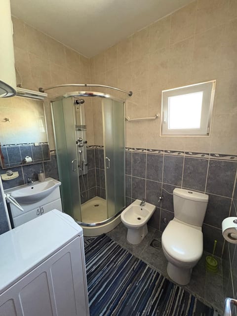 Shower, Toilet, Bathroom, bidet