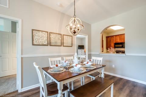 Spacious Vista Cay Condo, near Resort Pool Apartment in Highlands Reserve