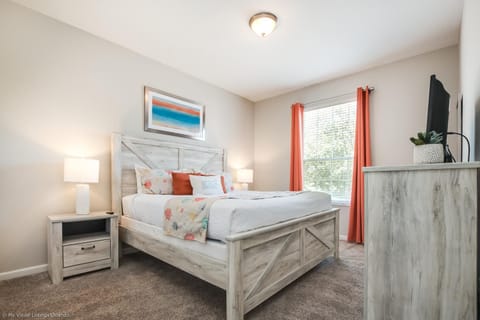 Spacious Vista Cay Condo, near Resort Pool Apartment in Highlands Reserve