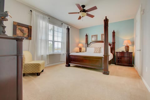 Gorgeous 1st-Floor, End Unit Condo w LAKEVIEW Apartment in Highlands Reserve